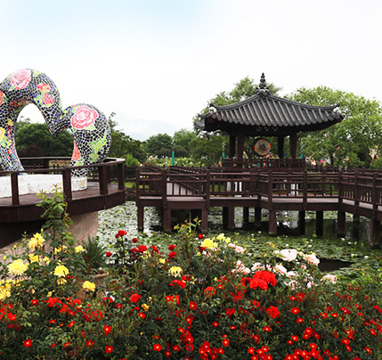 장미공원 사각정모습